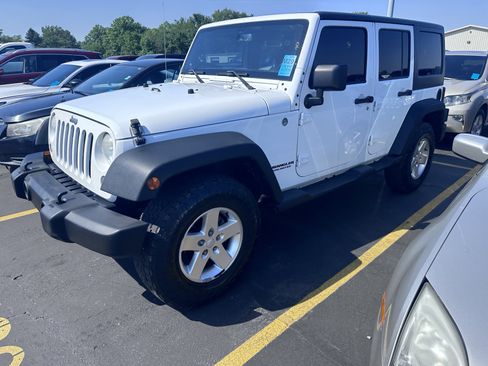 Used 2014 Jeep Wrangler Unlimited Sport w/ Quick Order Package 24S AWD/4WD image 4