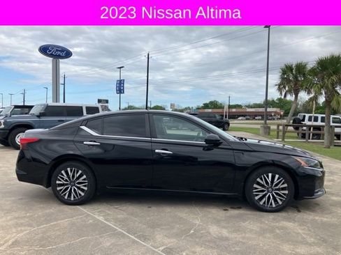 Used 2023 Nissan Altima 2.5 SV image 8
