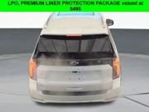 Used 2025 Chevrolet Tahoe High Country image 7