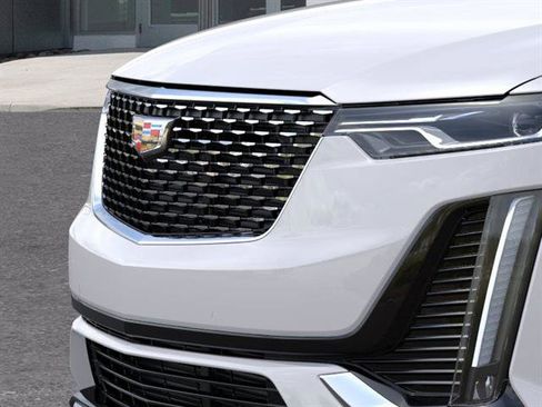 New 2025 Cadillac XT6 Luxury image 13