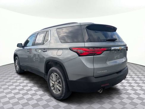 Used 2023 Chevrolet Traverse LT FWD image 5