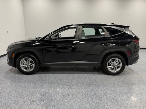 Used 2025 Hyundai Tucson SE FWD image 8