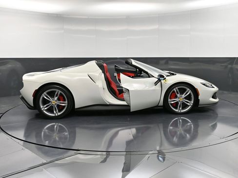 Used 2025 Ferrari 296 GTS image 41