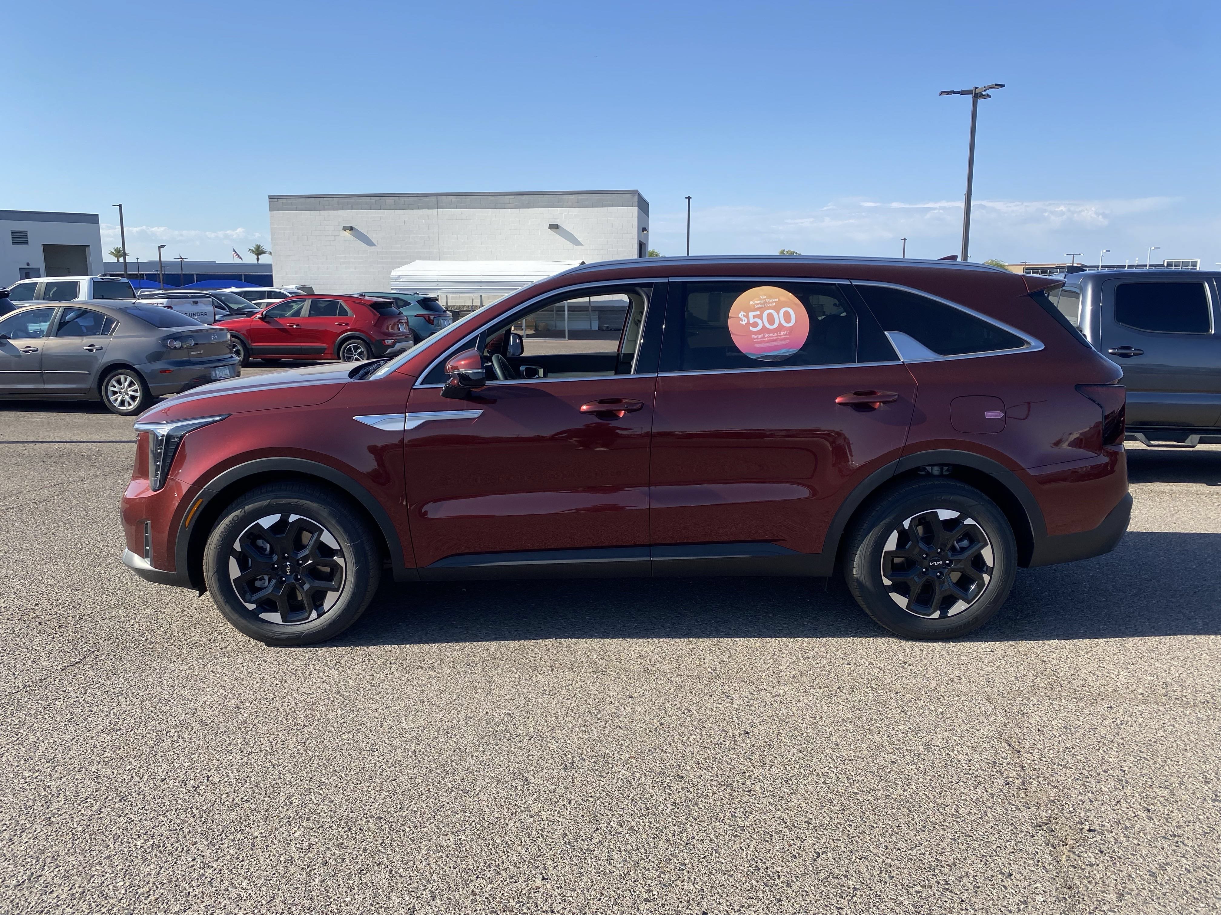 Certified 2025 Kia Sorento S FWD image 3