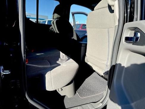 Used 2019 Nissan Frontier SV image 25