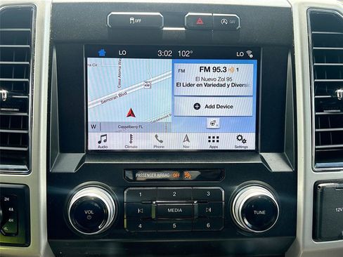 Used 2019 Ford F150 Lariat w/ Equipment Group 502A Luxury AWD/4WD image 15