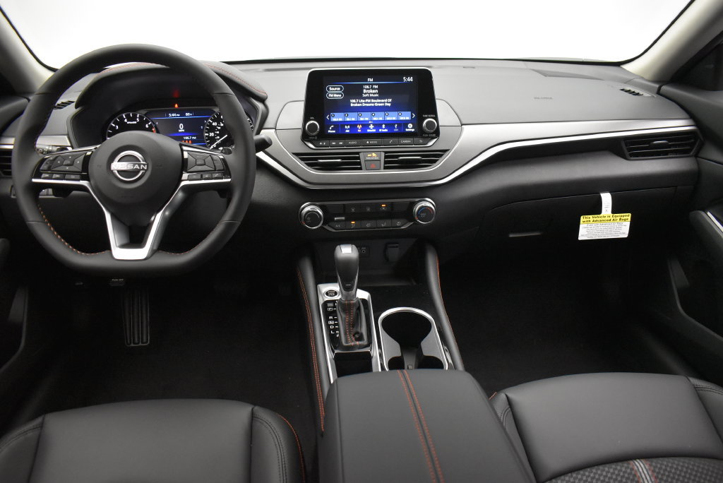 Used 2025 Nissan Altima 2.5 SR FWD image 28