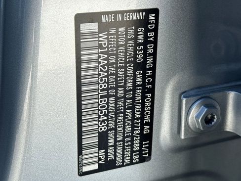 Used 2018 Porsche Macan AWD/4WD image 26