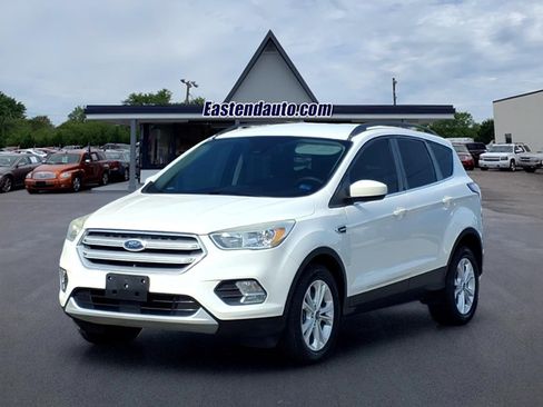 Used 2018 Ford Escape SE w/ Ford Safe & Smart Package AWD/4WD image 1