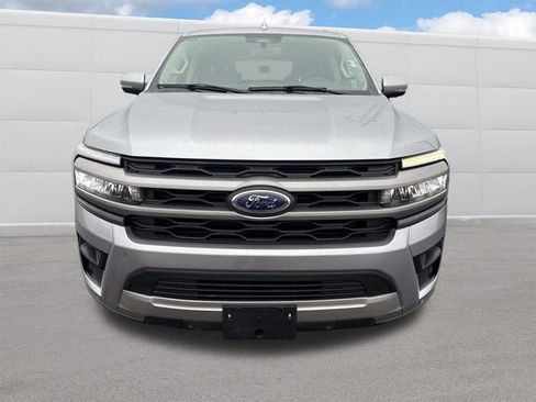 Used 2024 Ford Expedition Max XLT image 15