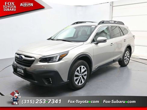 Used 2020 Subaru Outback Premium AWD/4WD image 2
