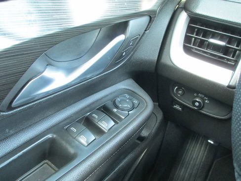 Used 2022 GMC Terrain SLE w/ Driver Convenience Package FWD image 23