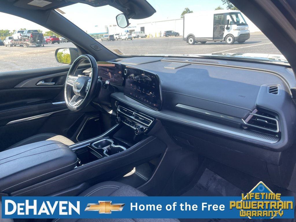 Used 2024 Chevrolet Traverse LT w/ Enhanced Driving Package FWD image 28