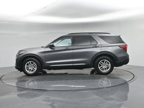 Certified 2025 Ford Explorer Active RWD image 33