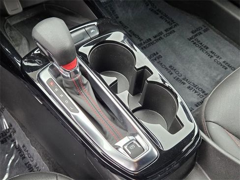 Certified 2024 Chevrolet Trax RS w/ Sunroof Package image 23