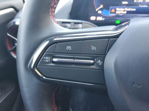 Used 2025 Chevrolet Equinox EV RS image 21