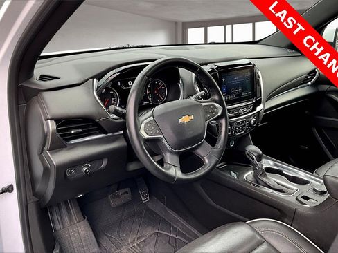 Used 2023 Chevrolet Traverse Premier image 14