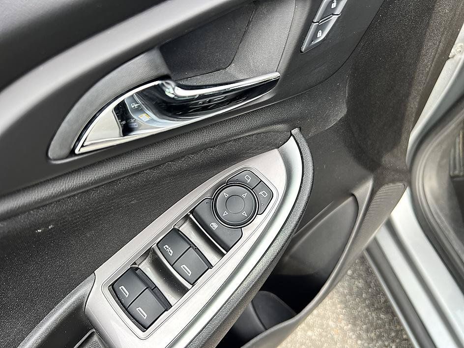 Used 2025 Chevrolet Malibu LT FWD image 20