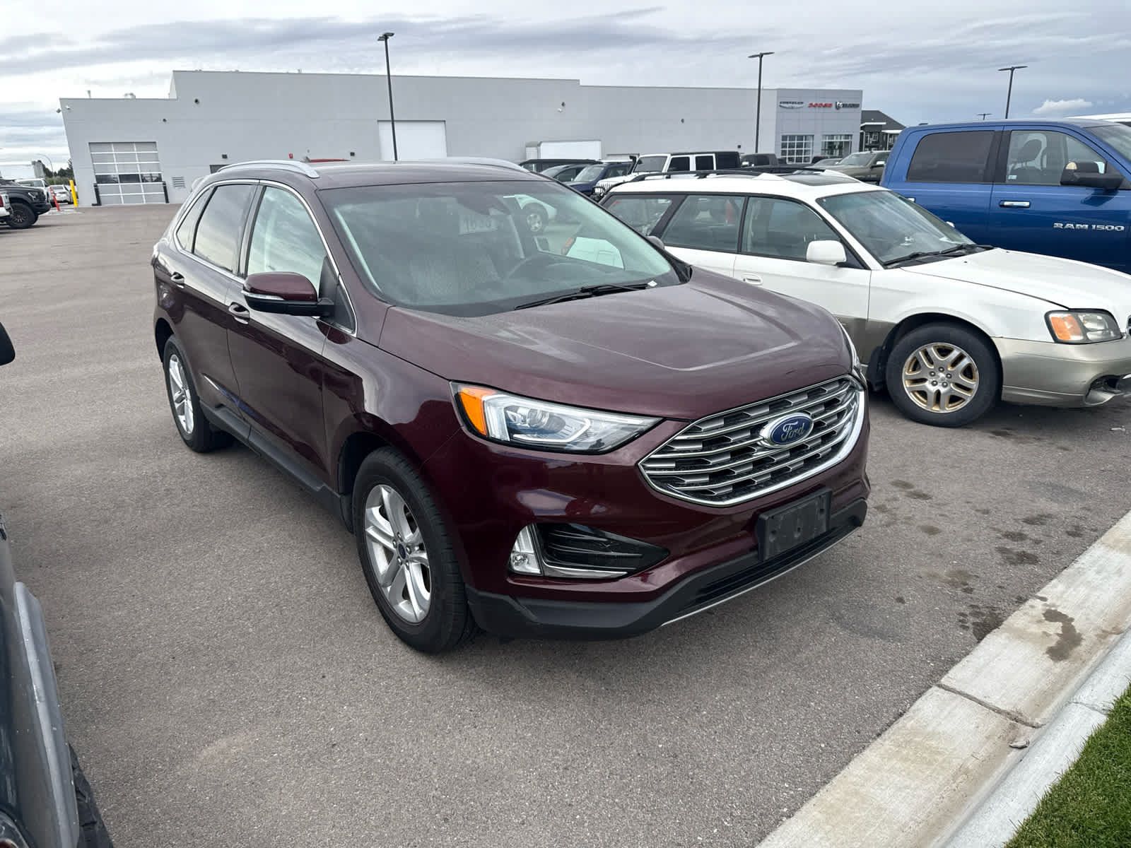 Used 2020 Ford Edge SEL AWD/4WD image 1