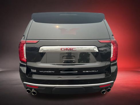 Certified 2021 GMC Yukon Denali w/ Denali Premium Package AWD/4WD image 5