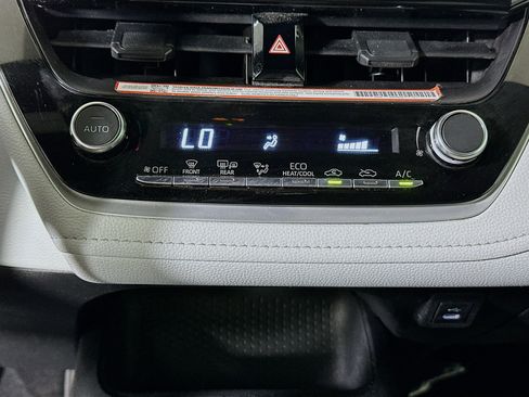 Used 2025 Toyota Corolla SE FWD image 22