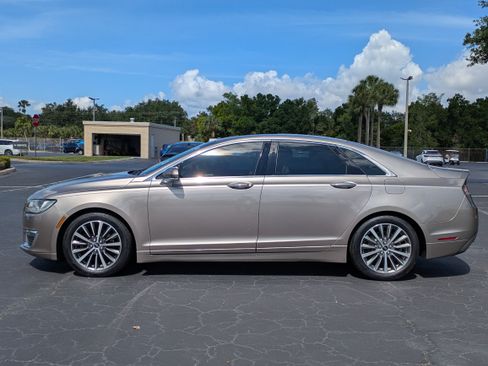 Used 2018 Lincoln MKZ Select w/ Select Plus Package FWD image 3