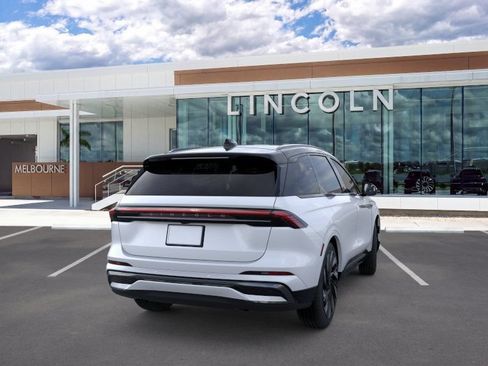 New 2026 Lincoln Nautilus Reserve AWD/4WD image 8