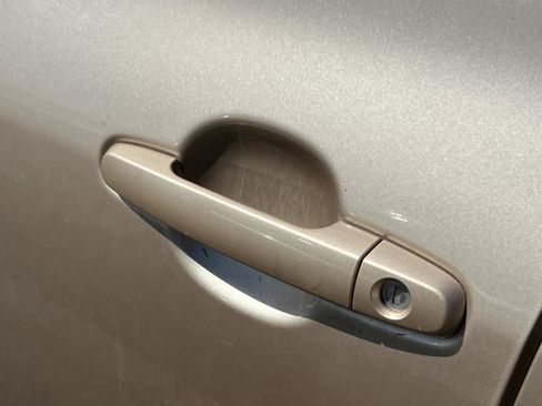 Used 2011 Toyota Corolla LE FWD image 7