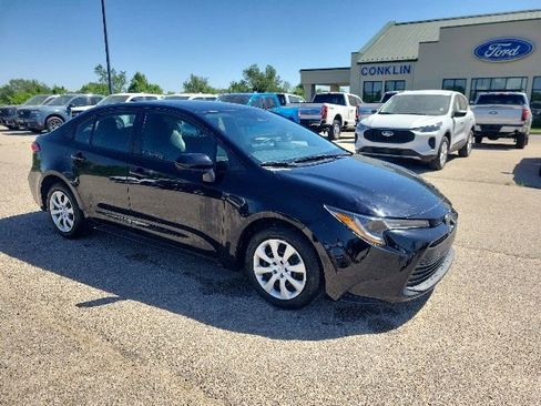 Used 2024 Toyota Corolla LE FWD image 17