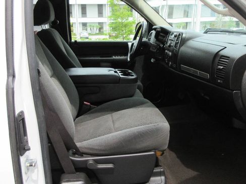 Used 2007 Chevrolet Silverado 2500 LT RWD image 23