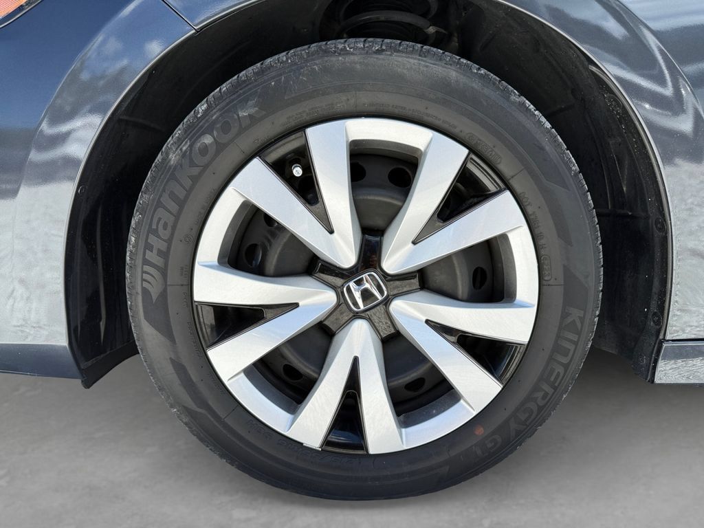 Used 2023 Honda Civic LX image 9