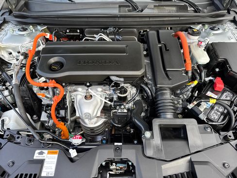 Used 2024 Honda Accord Touring image 8