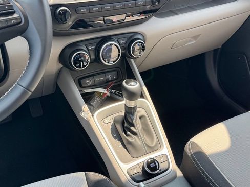 Certified 2026 Hyundai Venue SEL FWD image 20