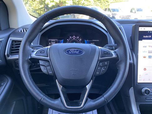 Used 2024 Ford Edge SEL image 18