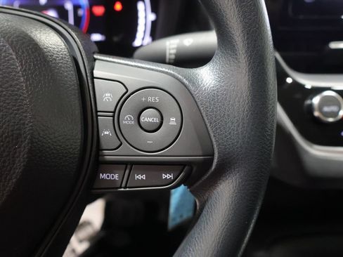 Used 2026 Toyota Corolla LE FWD image 31