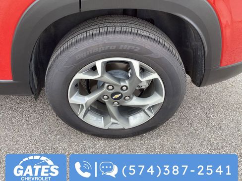 Used 2026 Chevrolet Trax LT w/ Driver Confidence Package FWD image 36