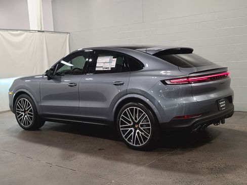 New 2026 Porsche Cayenne Coupe image 3