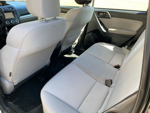 Used 2016 Subaru Forester 2.5i w/ Alloy Wheel Package image 14