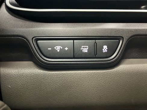 Used 2025 Kia Carnival EX FWD image 34