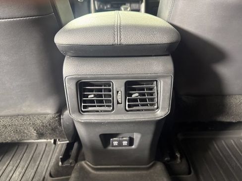 Used 2019 Toyota RAV4 XSE AWD/4WD image 13