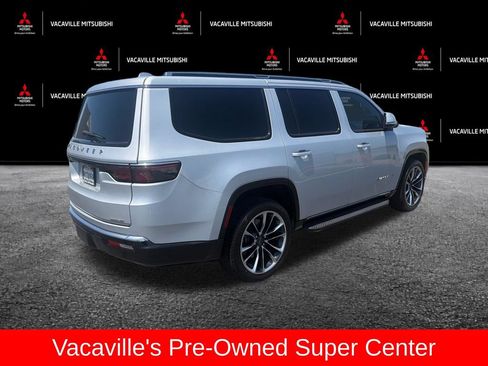 Used 2022 Jeep Wagoneer Series II w/ Premium Group I AWD/4WD image 5