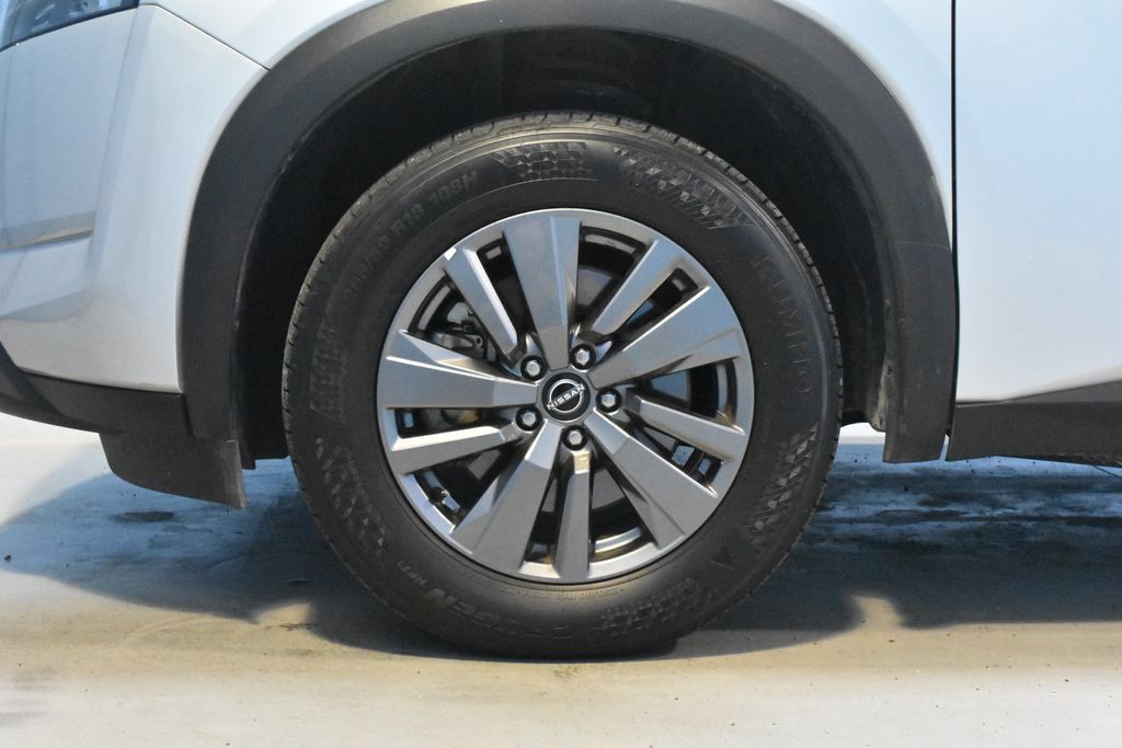 Used 2025 Nissan Pathfinder SV AWD/4WD image 26