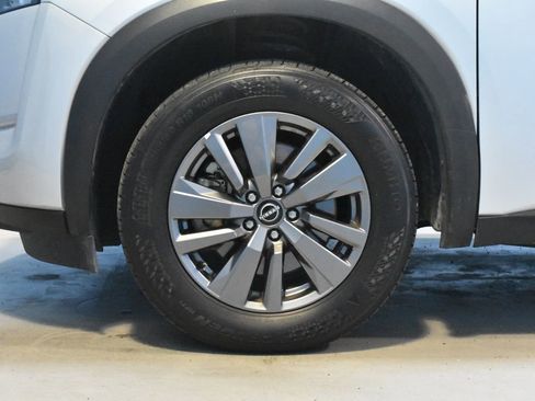Used 2025 Nissan Pathfinder SV AWD/4WD image 26