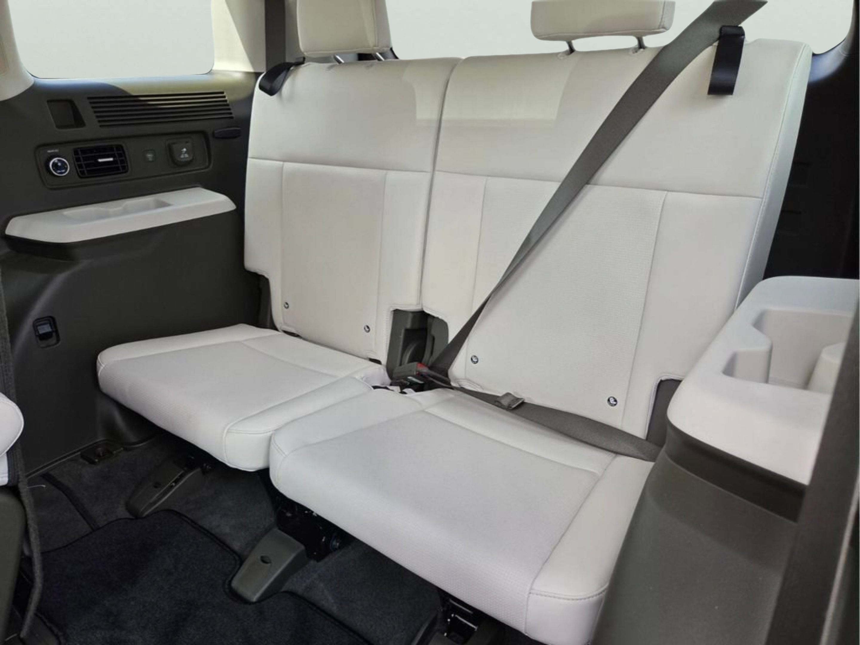 Used 2024 Hyundai Santa Fe Calligraphy AWD/4WD image 12