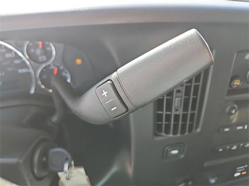Used 2024 GMC Savana 2500 w/ Driver Convenience Package image 15