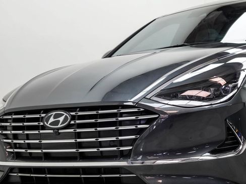 Used 2023 Hyundai Sonata Limited w/ Cargo Package FWD image 2