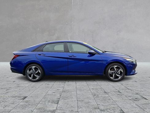 Certified 2023 Hyundai Elantra SEL w/ Convenience Package FWD image 4