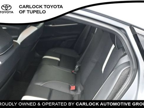 Used 2025 Toyota Camry SE FWD image 26