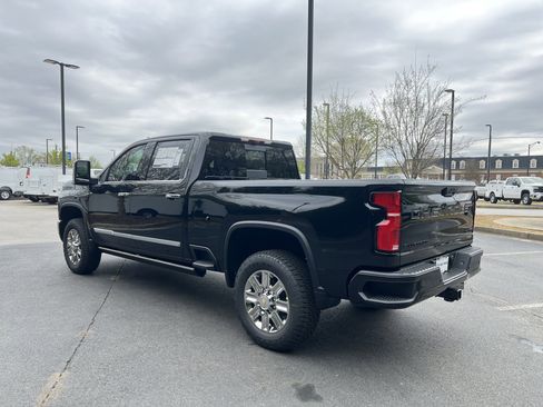 New 2026 Chevrolet Silverado 2500 High Country w/ Technology Package AWD/4WD image 7