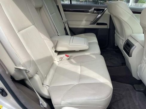 Used 2016 Lexus GX 460 w/ Premium Package AWD/4WD image 20